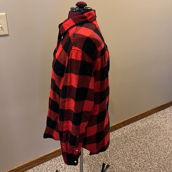 🖤GAP❤️ red and black buffalo check button up, size XL - Picture 4 of 5